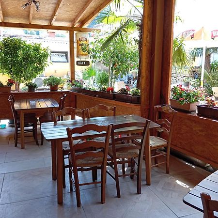 IN Kala Hotel Rijeka Bagian luar foto